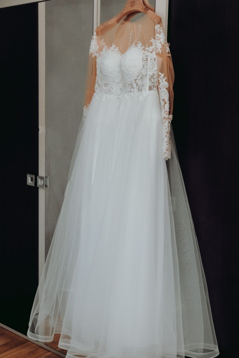 Vand rochie de mireasa