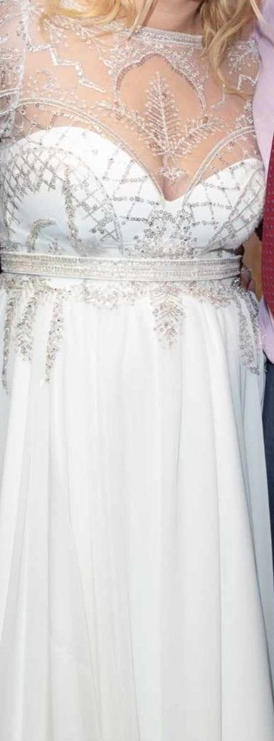Vand rochie de mireasă,creație Alexandra Nagy,mărimea 46.