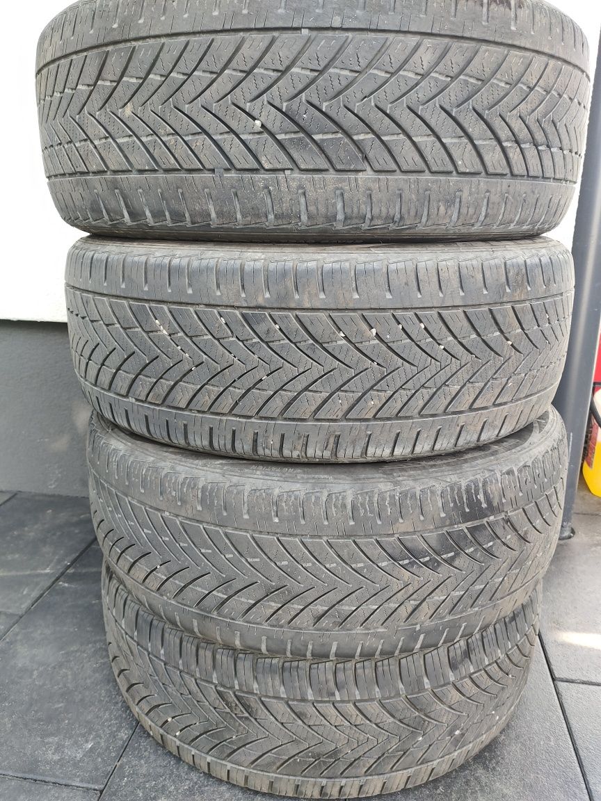 225/55/18 anvelope