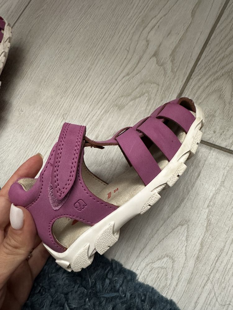Sandale din piele marimea 22-23