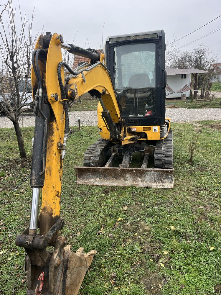 miniexcavator jcb 8025 ZTS an 2017 schimb cu auto