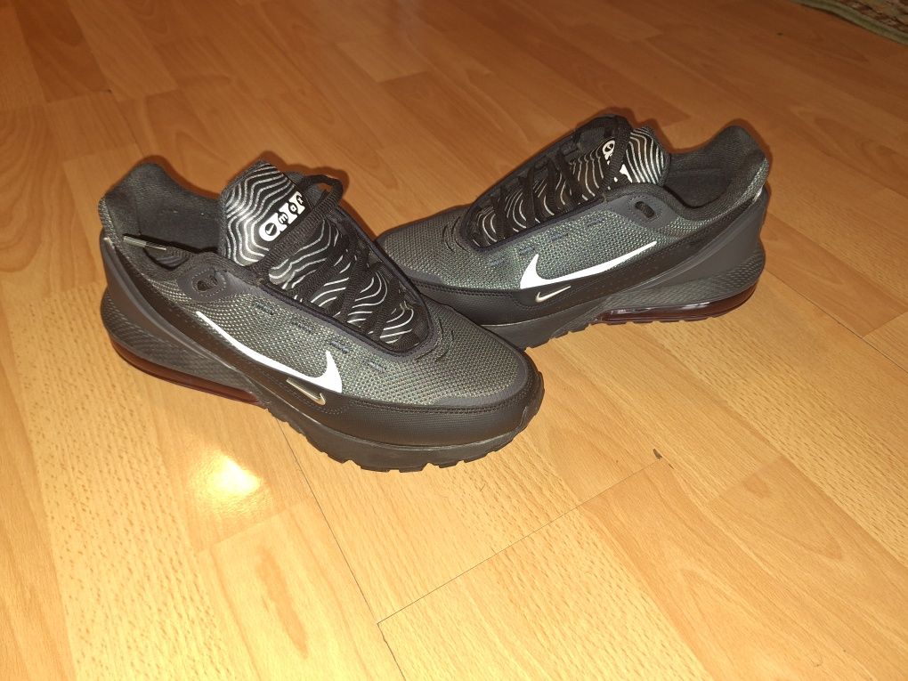 Sneakers  Nike Air Max  Pulse
