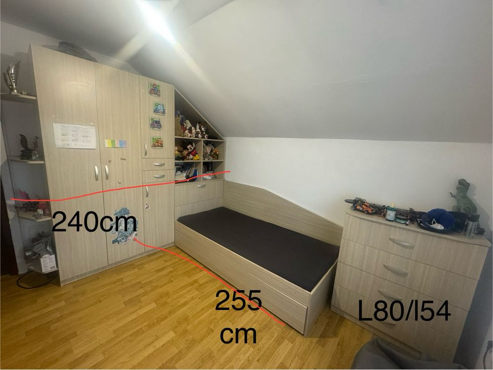 Mobilă cameră tineret completă – dulap, pat cu depozitare, comodă și birou – stare bună