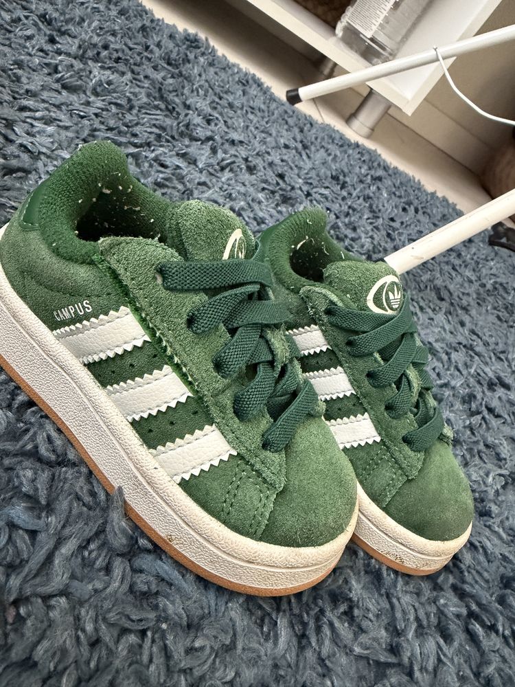 Adidas marimea cat scrie pe limba