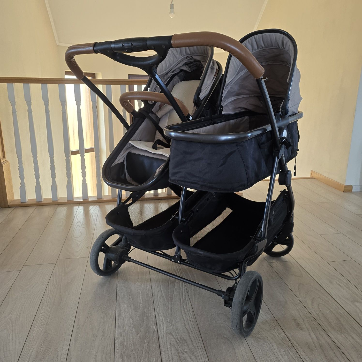 Carucior 2 in 1 pentru gemeni Chipollino