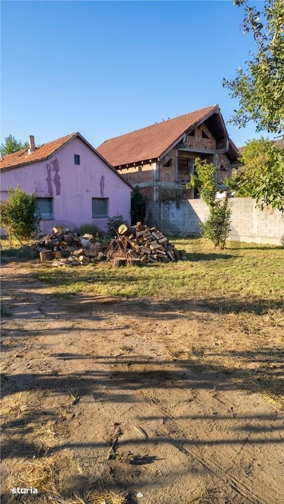 RECO Casa cu teren 3.066 m² de vânzare în Livada de Bihor