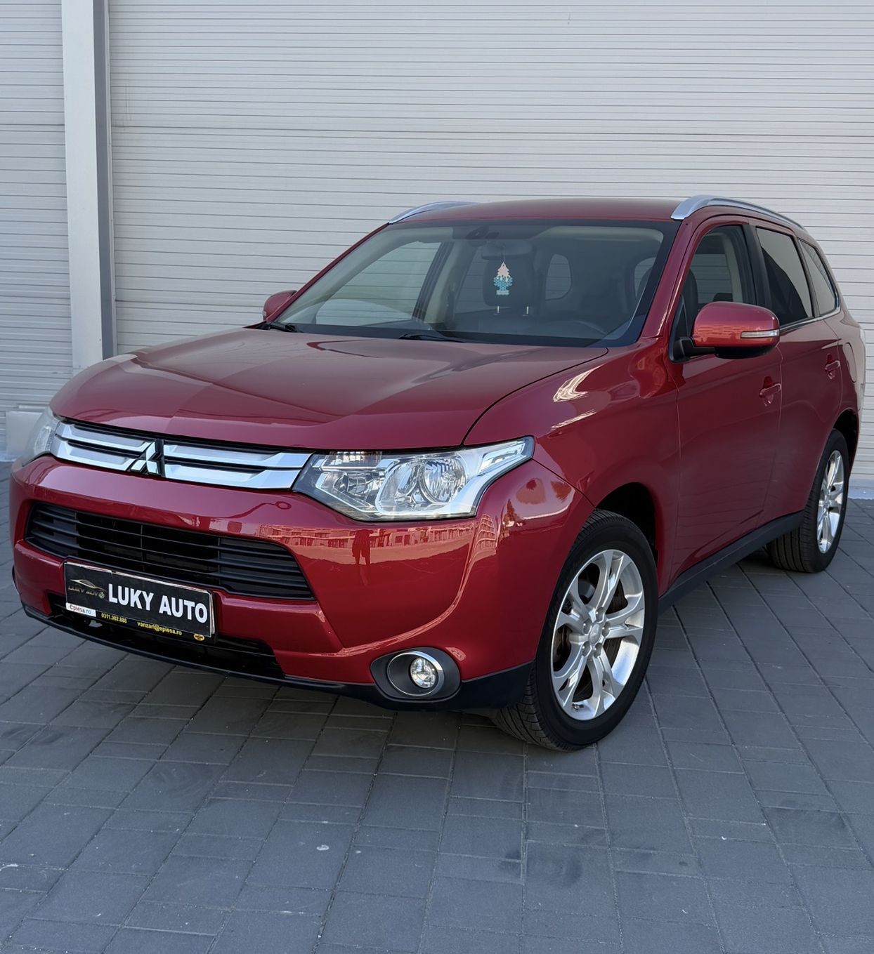 Mitsubishi Outlander Rate/Credit Avans 0