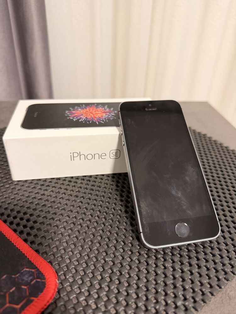 Iphone SE 16 Gb stare extrem de buna 98% baterie