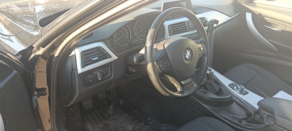 Vând/schimb BMW 318