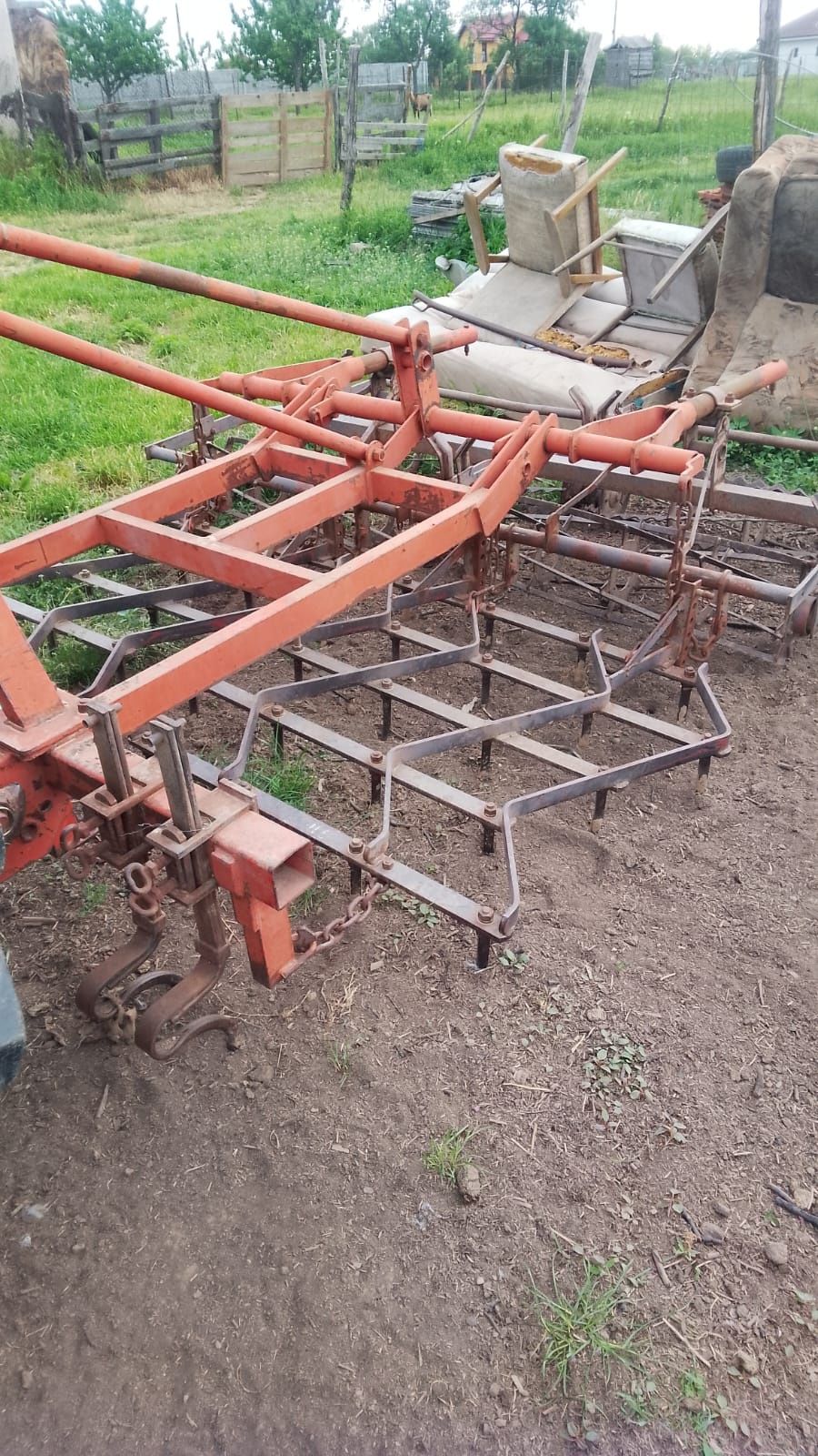Vând combinator pt.tractor