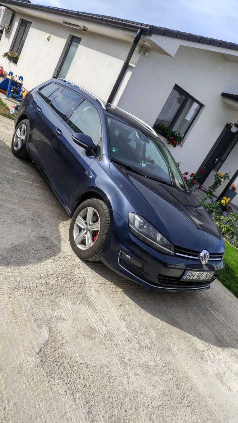 Volkswagen Golf Volkswagen Golf 7 Lounge 1.6TDI | 2015 | Panoramic | BiXenon