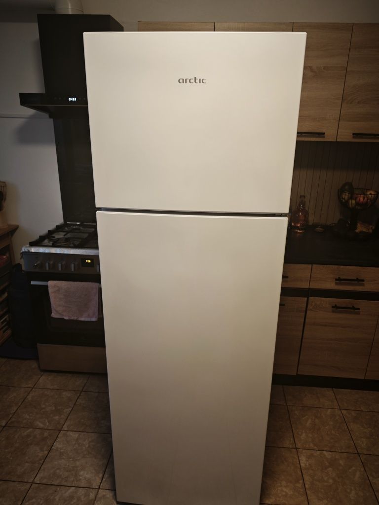 Frigider Arctic ad60310m30w