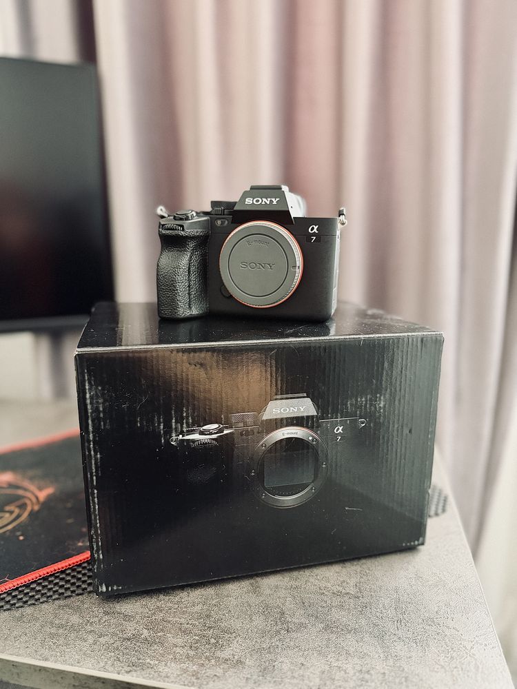 Sony A7 IV Full Box