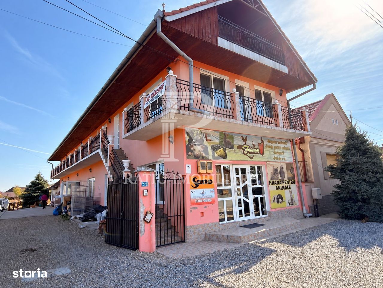 Casă cu spațiu comercial | Curte | Garaj | Parcare | Nojorid