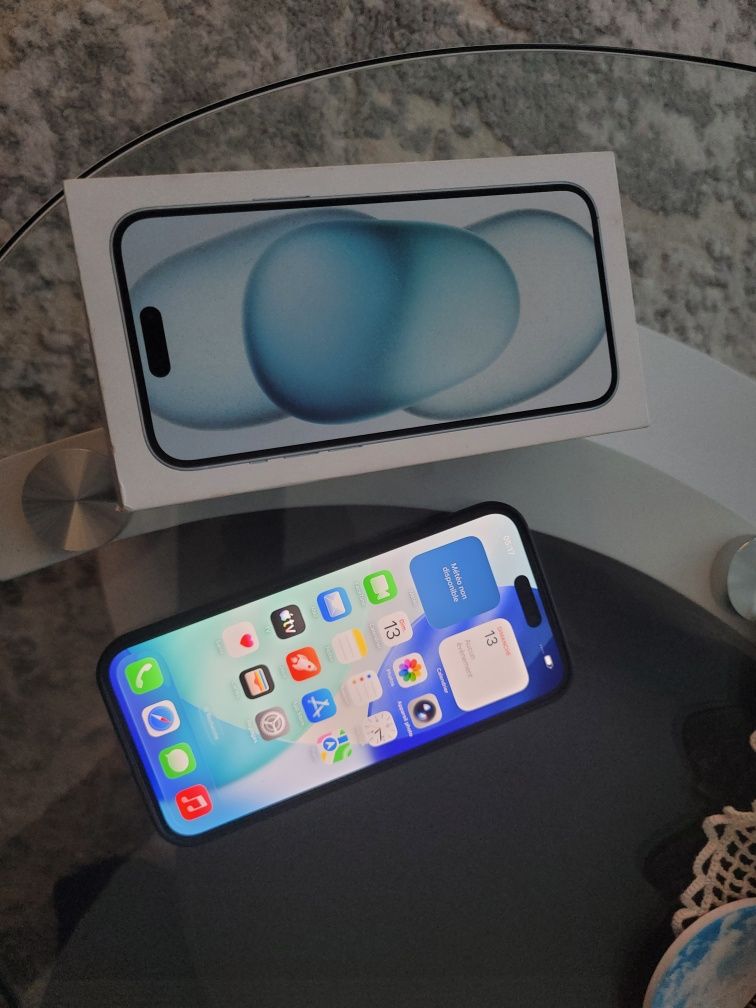 Iphone 15 plus  ,baterie 82%