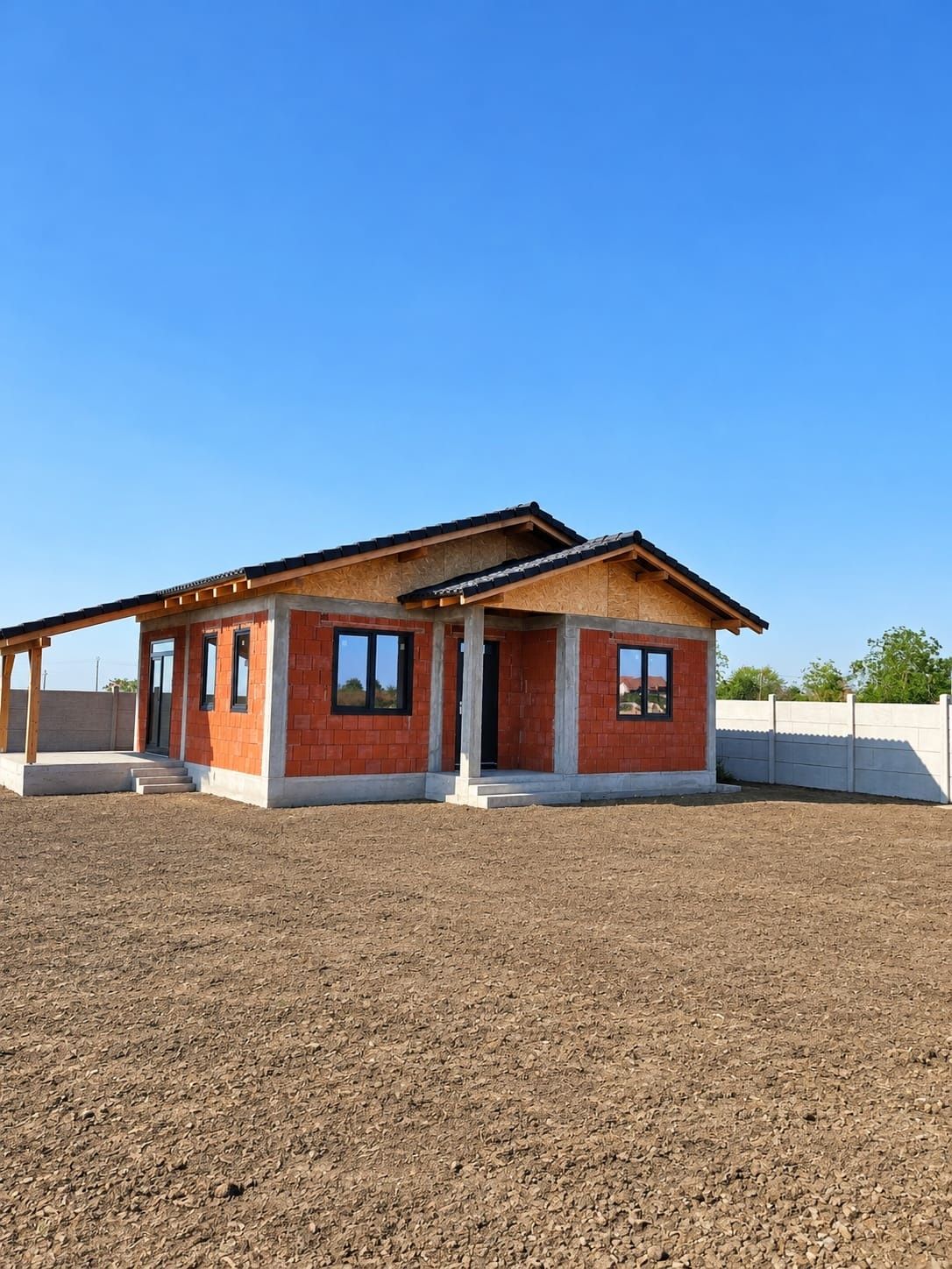 CASĂ NOUĂ ÎN LEȘ  - 98,81 Mp construiți + 500 mp Teren
