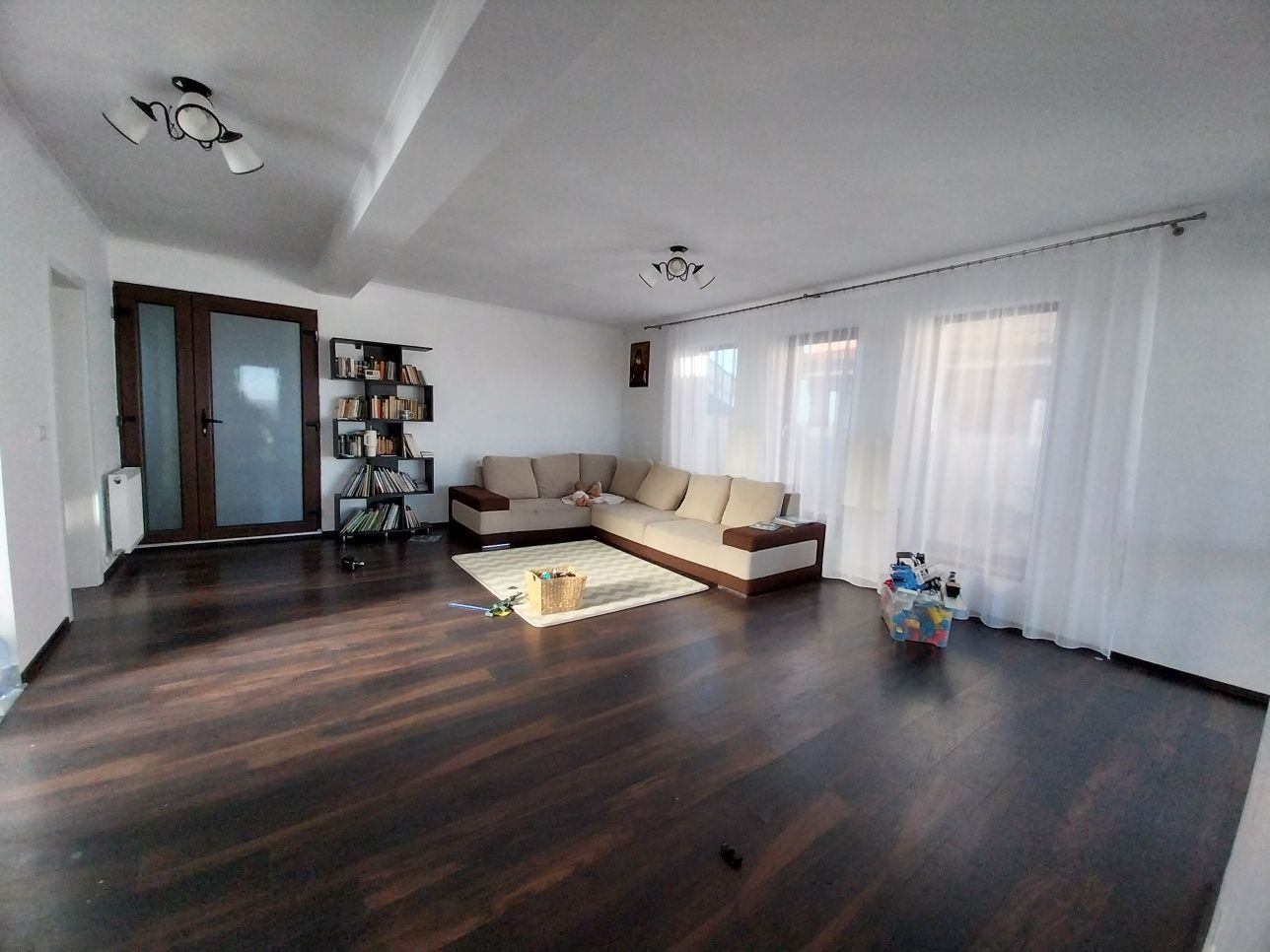 Casă de vânzare, Nojorid, 800mp, lângă pădure.