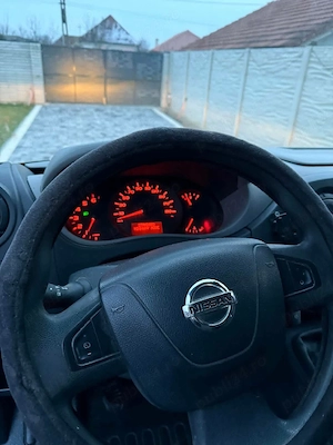Vând Nissan Nv400