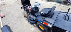 Tractoras de tuns iarba Partner