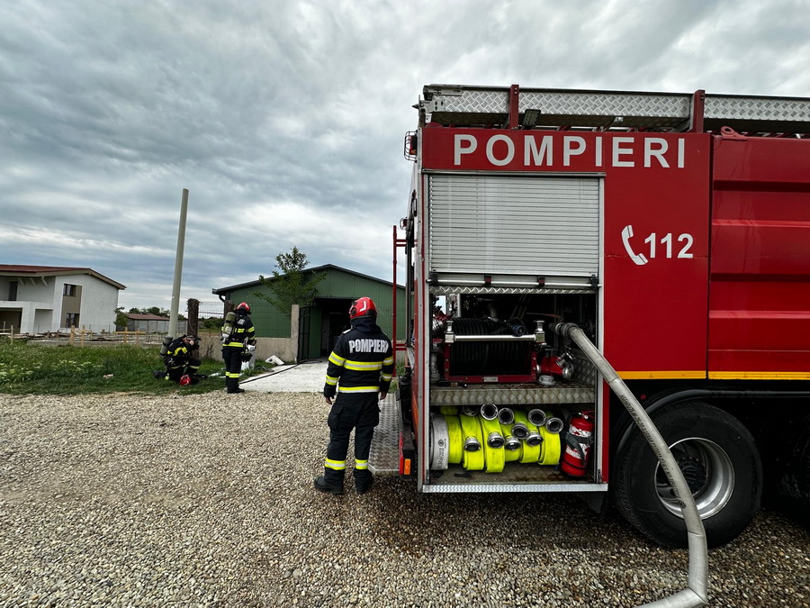 Incendiu într-o magazie cu electrocasnice din Nojorid. Cum a izbucnit