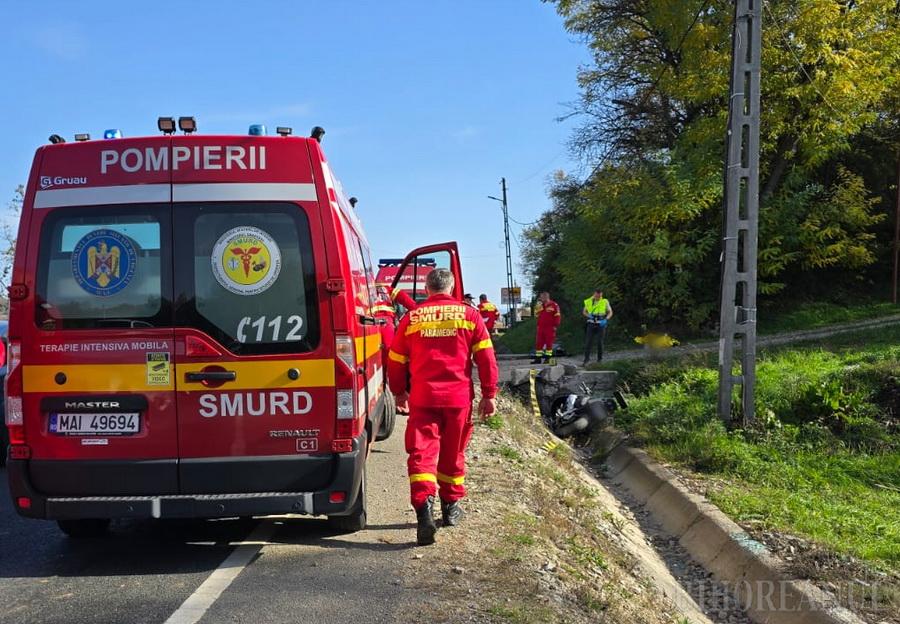 Accident pe DN79, între Nojorid și Leș, cu o motocicletă și un autoturism. Două persoane au ajuns la spital