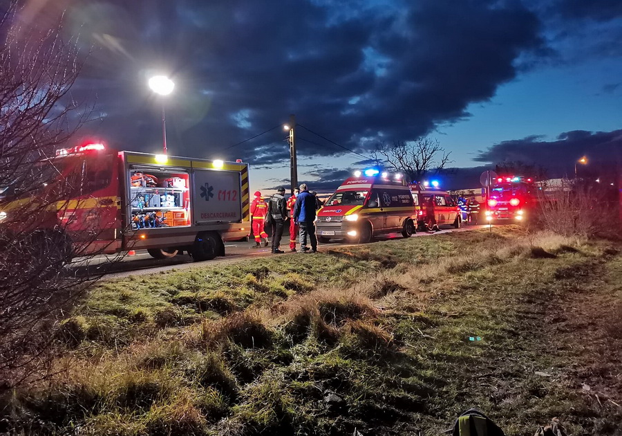 Accident mortal pe DN 79, lângă Nojorid: Un pieton a fost lovit de un TIR